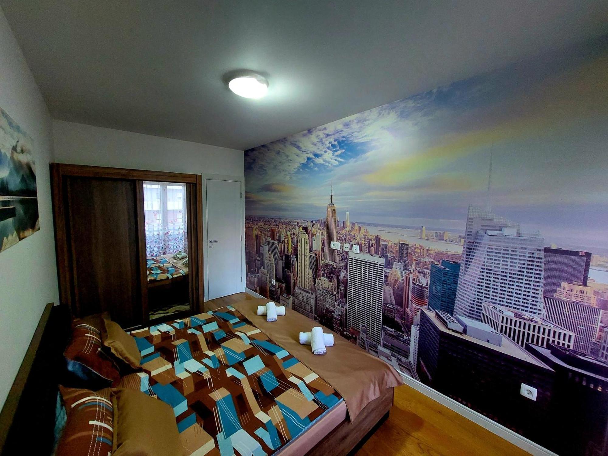 New York - Central Point Podgorica Quarto foto